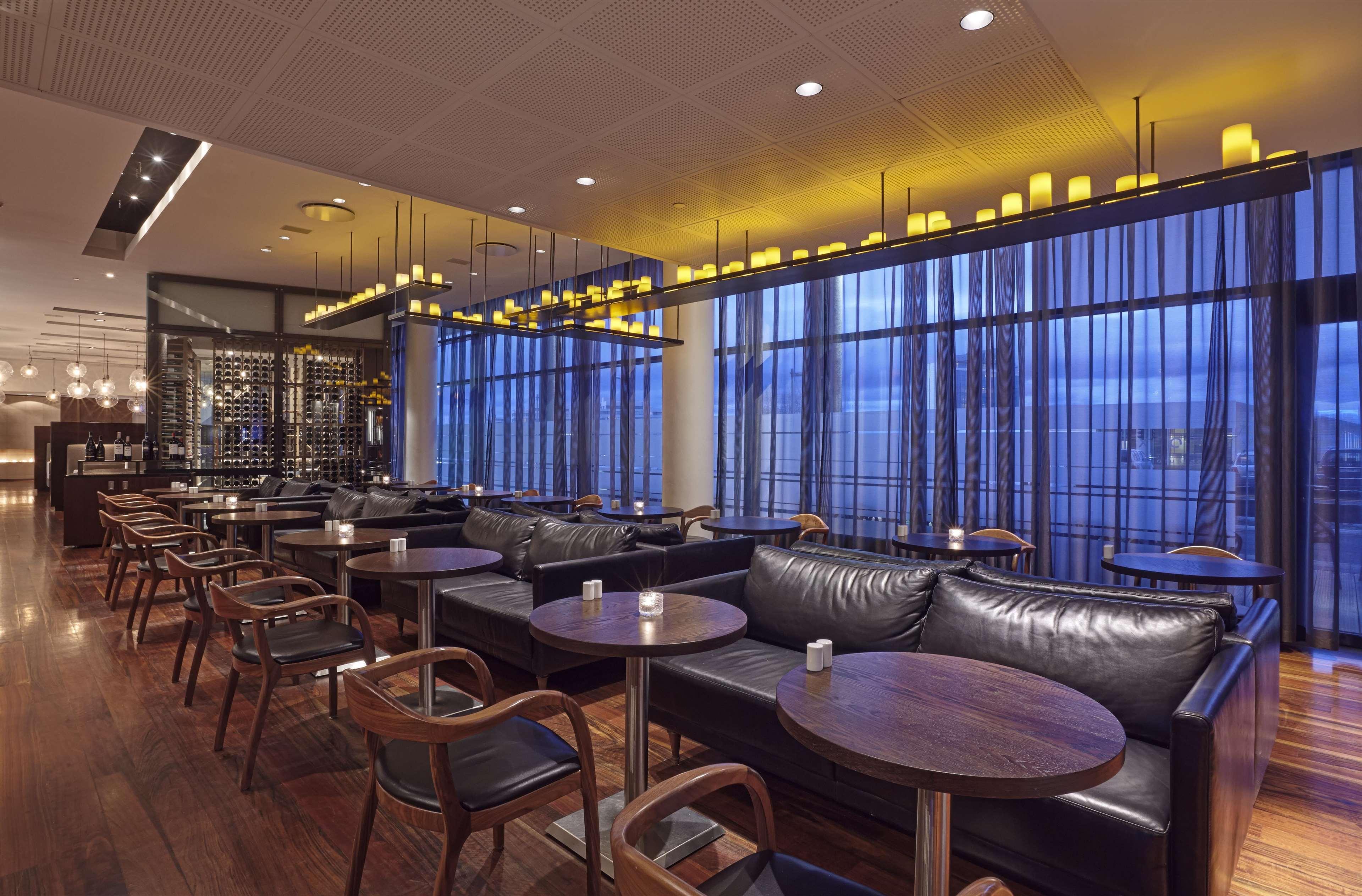 Отель Hilton Reykjavik Nordica Экстерьер фото