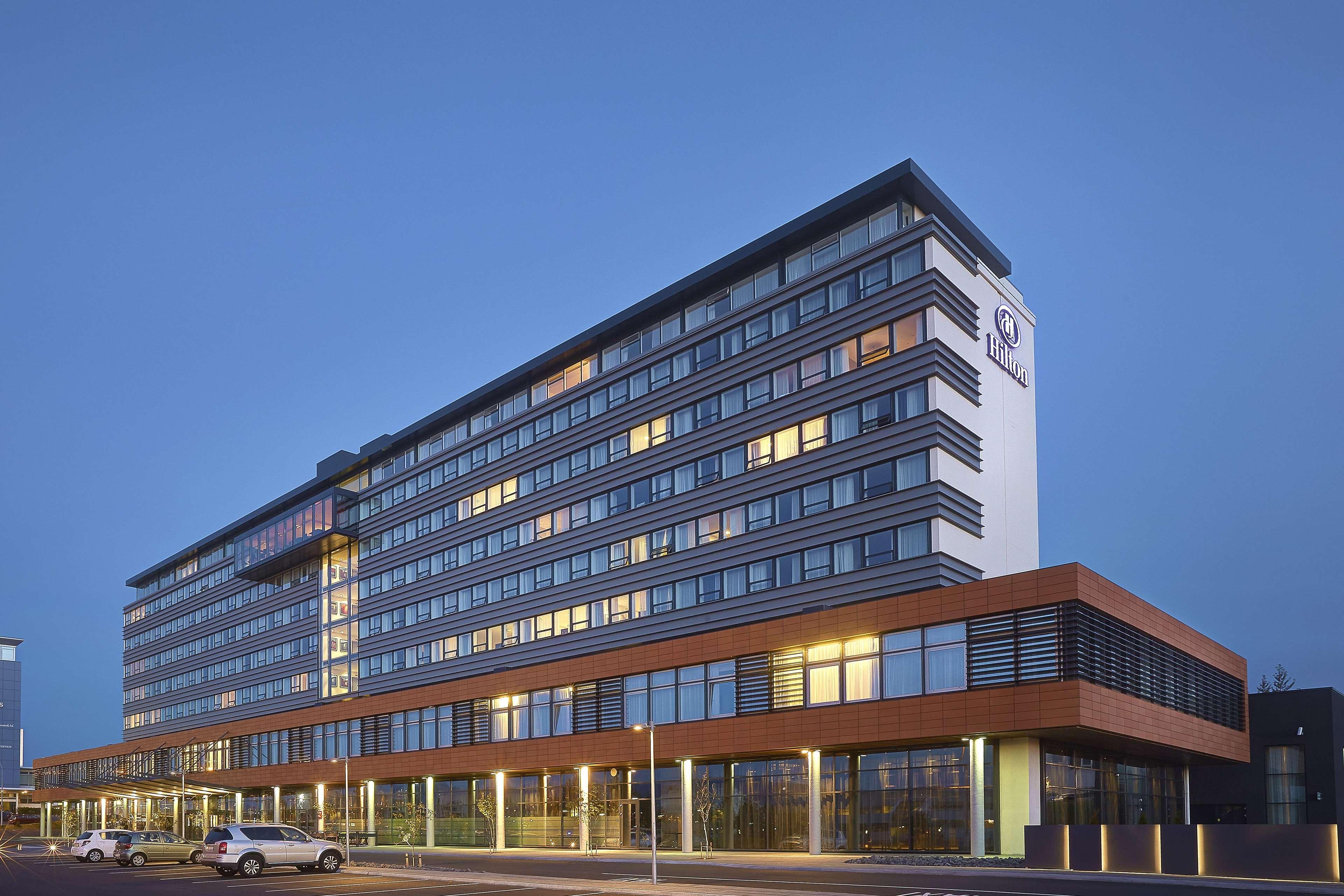 Отель Hilton Reykjavik Nordica Экстерьер фото