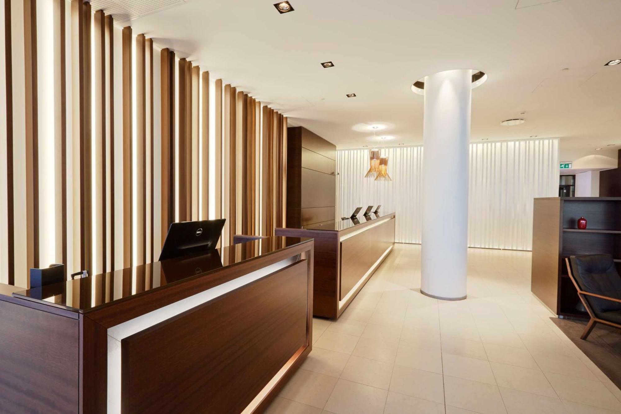 Отель Hilton Reykjavik Nordica Экстерьер фото