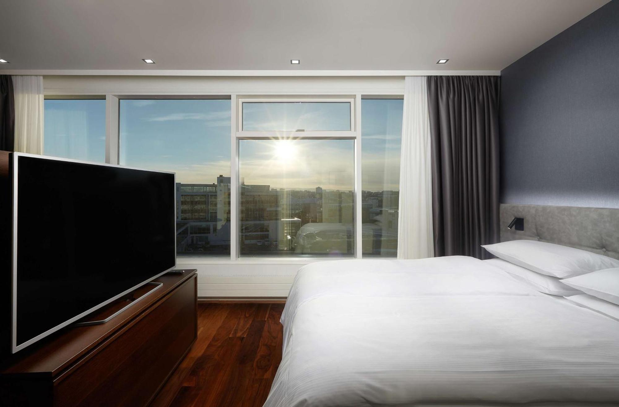 Отель Hilton Reykjavik Nordica Экстерьер фото