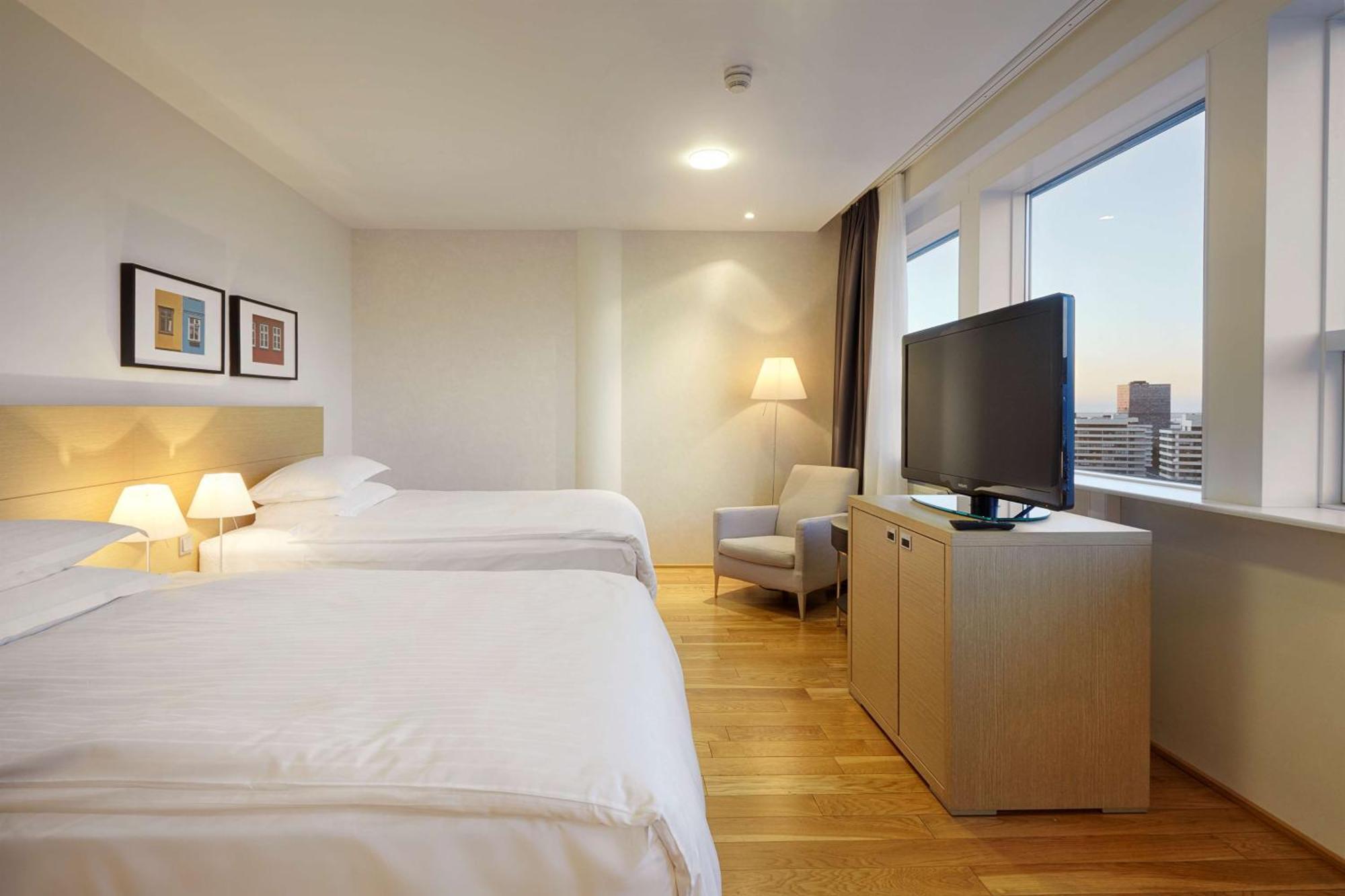 Отель Hilton Reykjavik Nordica Экстерьер фото