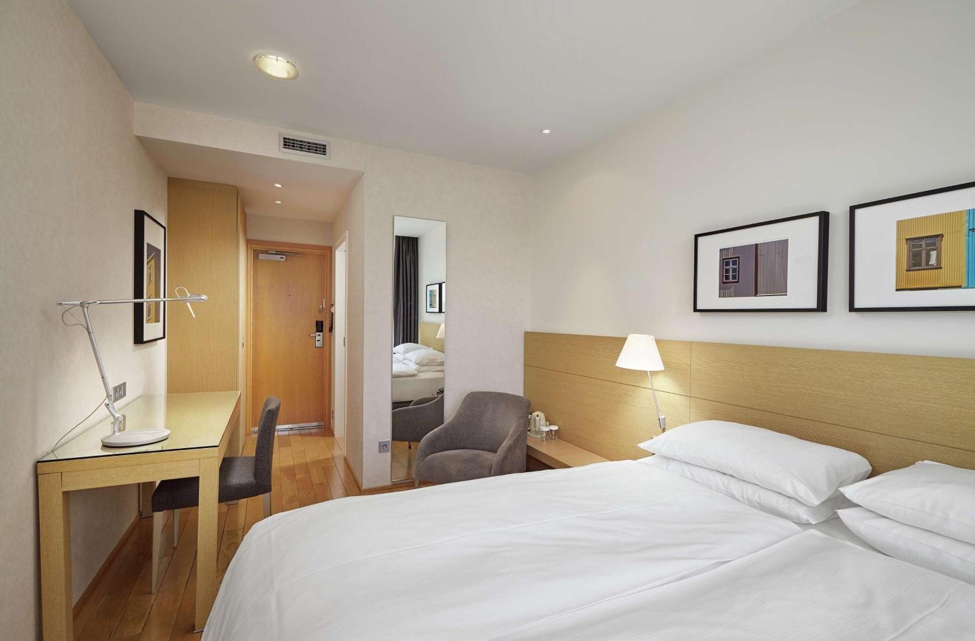 Отель Hilton Reykjavik Nordica Экстерьер фото
